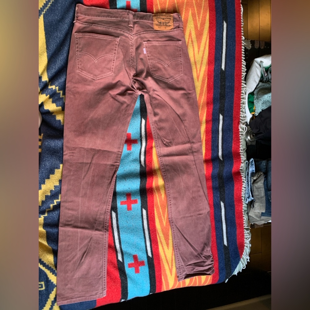 Burgundy Levi’s 511